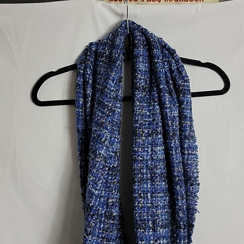 🖤5/$20🖤 INFINITY SCARF.. - Picture 4 of 7
